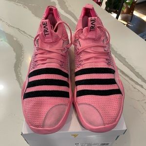 Adidas Trae Young 2 Triple Pink Size 11 Men’s Basketball Shoes